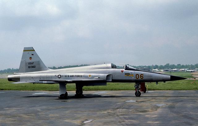 伊朗首款国产战机亮相:此前20年已有4种首