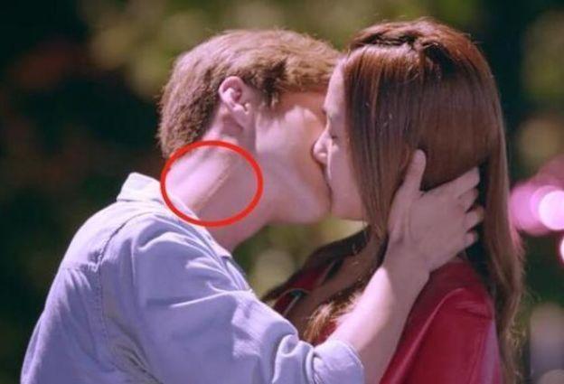 关晓彤鹿晗图片 接吻