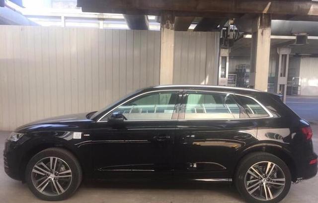 国内首台奥迪Q5L到店, 加长后更像奥迪Q7, 网友: 加个L换汤不药?