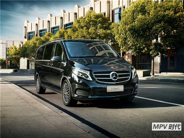 商务家用两不误的高端MPV,50万买奔驰V级还是大捷龙PHEV?