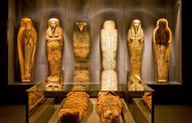 大家要知道,中医的经络,和西医的解剖,都是源自于古埃及,木乃伊是古