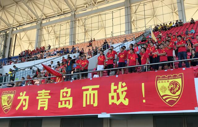 中冠1\/8决赛首回合:拉萨城投绝杀青岛红狮 一只