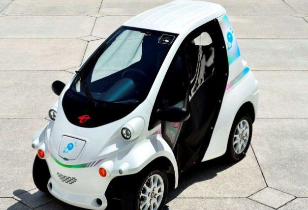 豐田推出一萬元代步電動車，時速45，可以行使50公里，關鍵不堵車