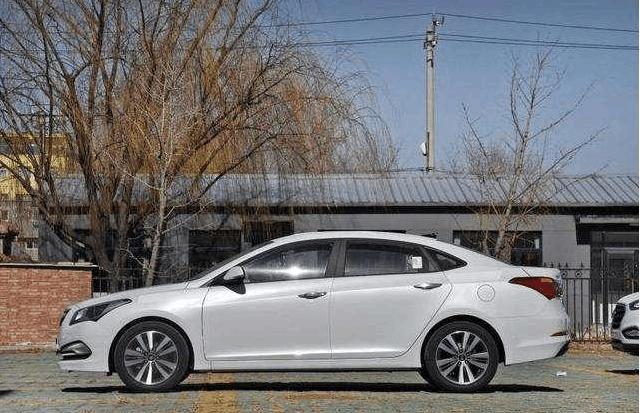 这款车空间卓越, 13万还配7挡!