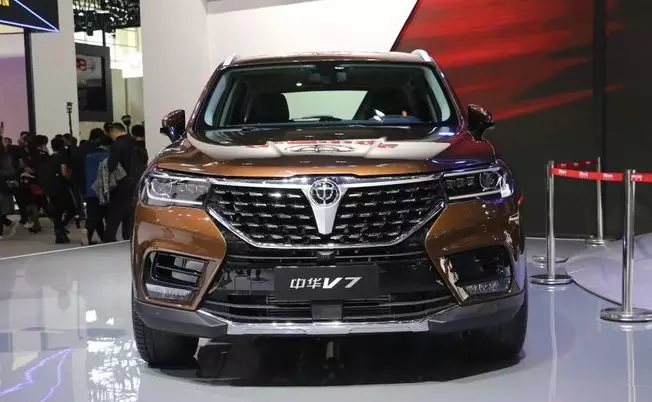 搭载宝马同源发动机,7座布局车宽近2米,华晨中华这次真拼了!