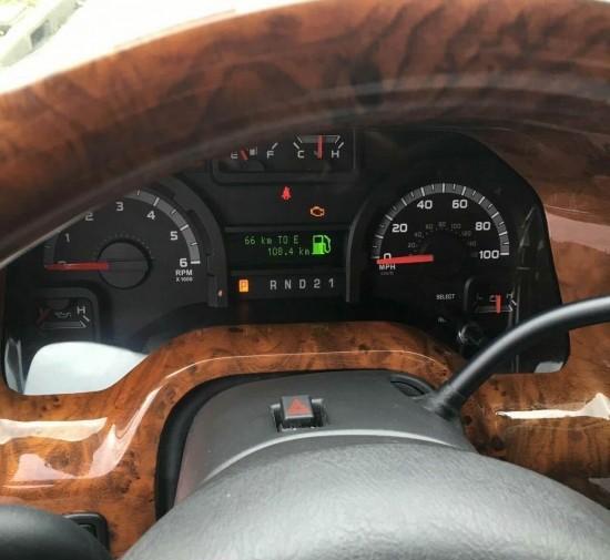 明星赵丽颖同款,房车福特E350白色现车
