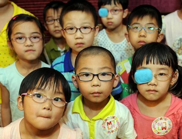 经典对联: 上联“今世进士尽是近视”, 下联成为绝唱!！