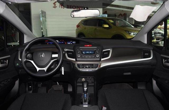 家用最好的日系车,空间不输CR-V,仅售15万既