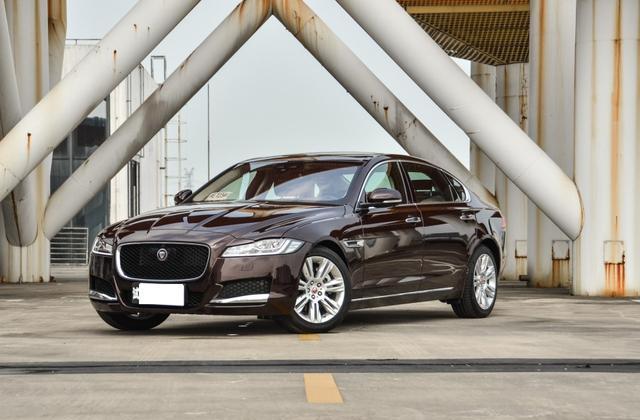 动力组合不输宝马, 比奔驰有面子, 最高优惠24万, 还买啥奥迪A6