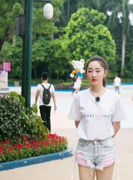 日本人来中国, 看中国人这样吃西瓜后愣了: 拿生