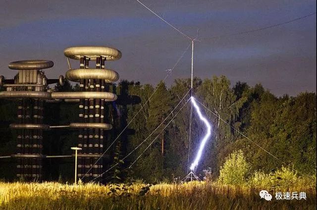 《红色警戒》中那些真实存在的武器,苏联展现最可怕的一面