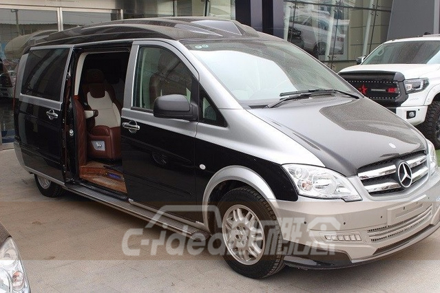 奔驰威霆房车商务车内饰改装，献给高贵的您！