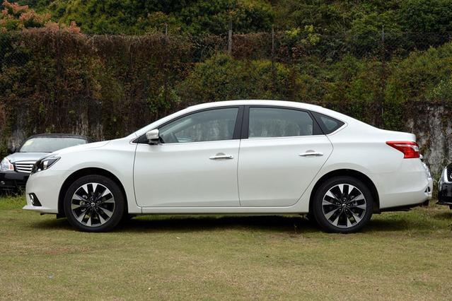 朗逸神车4月痛失冠军宝座，自主一哥碾压德系，挤入前五