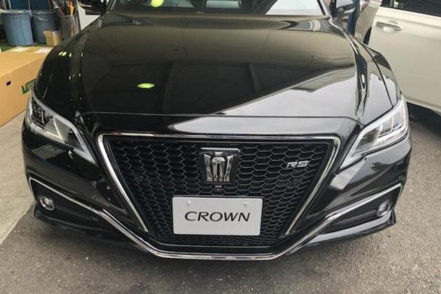 丰田这次真拼了, 15代皇冠到店实拍, 23万起可以放弃迈腾了