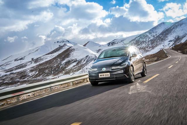 单冲续航710km，戴姆勒品质背书的腾势电动车说：“我们不一样”