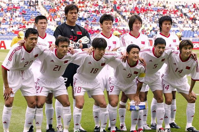 02年世界杯中国队三的场失9球,对比中国杯男足