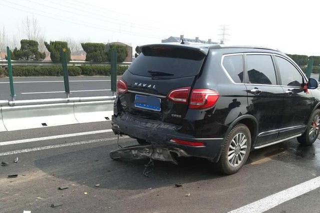 哈佛H6遭大众帕萨特追尾，车主：德系车这质量让我很失望