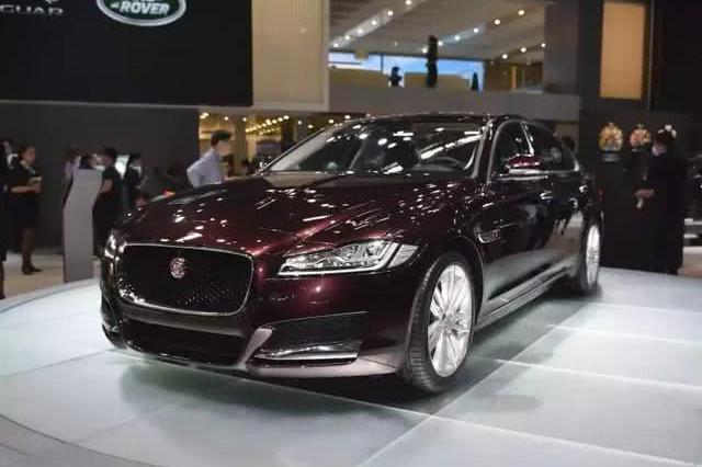 捷豹终于爆发了！新车比奥迪豪华，油耗是SUV的一半，很厚道