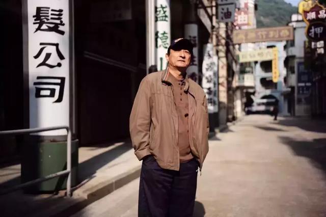 叶京新片立项,大概还是和他的大院出身有关