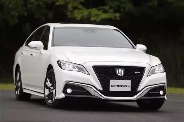 亮相就遭哄抢，首日订单破4万，丰田这次要血祭BBA！