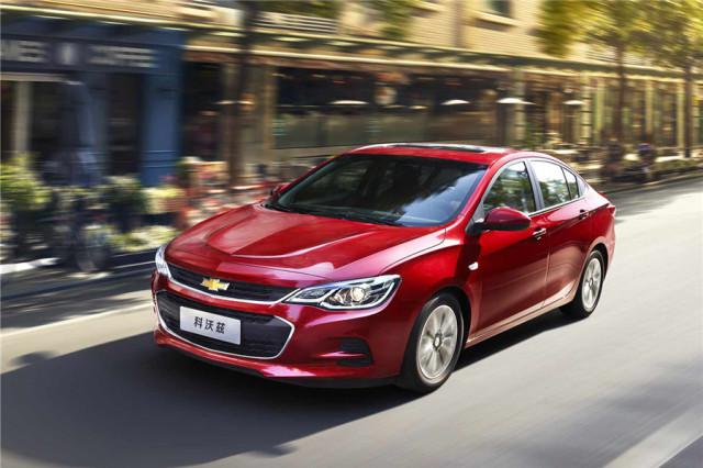 10万以内最热门的合资家轿，其中一款百公里油耗才5L！