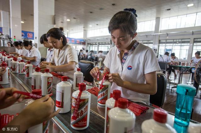 茅台酒与茅台迎宾酒价钱一个天一个地，它们的区别在哪里