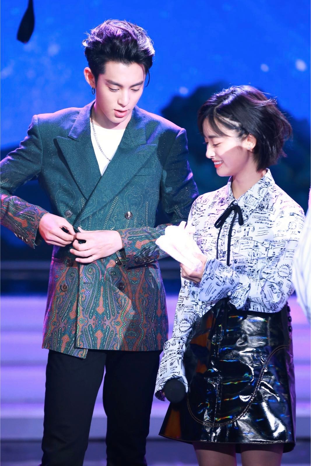 《流星花园》F4亮相 沈月王鹤棣《天天向上》