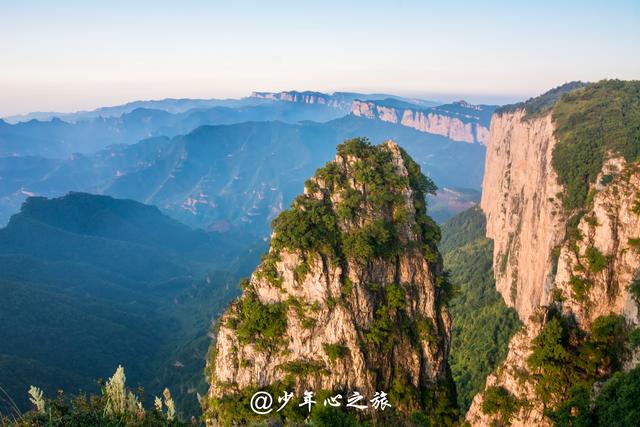 武乡地势险恶,多雄关险隘,故自古为兵家必争之地,武乡处于太行山西麓