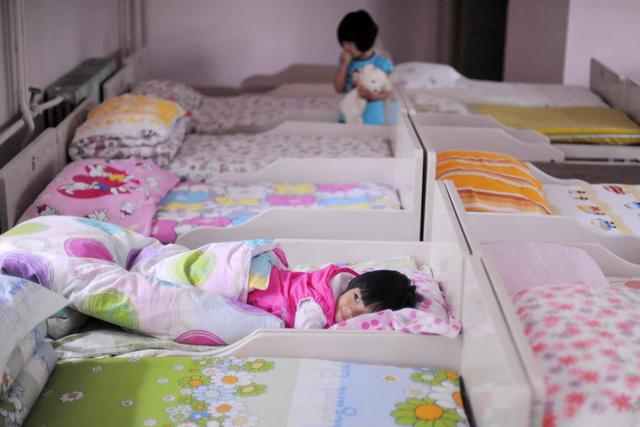 幼儿园开学第一天，老师往班级群里发了几张照片，家长都看哭了