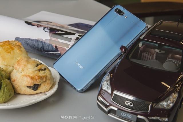 致美巧手荣耀10出了海鸥灰,对付王者荣耀很随