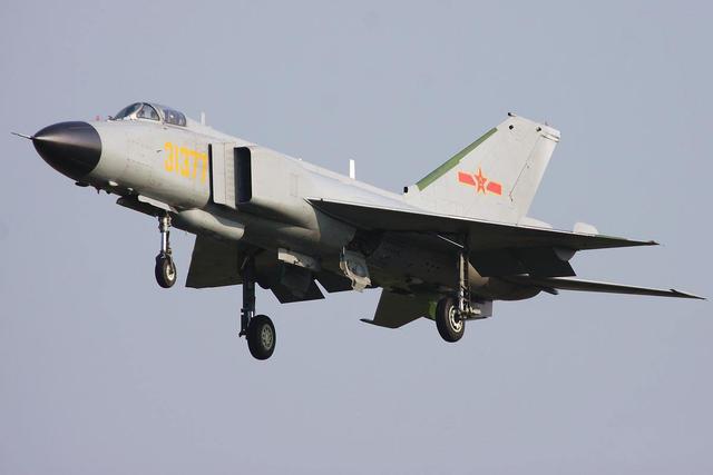 现在歼7、歼8还有在服役的吗?海空军依旧有不