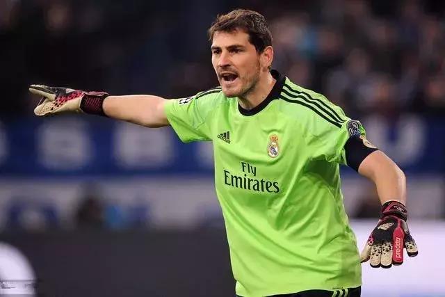 国足名宿:我当年力压齐达内,攻破了皇家马德里