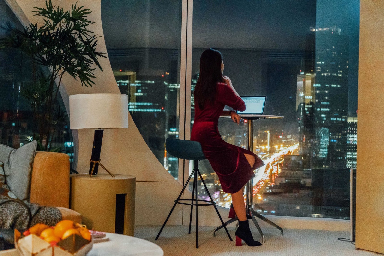 戚薇献声《北京女子图鉴》MV上线 演绎北奔女孩的爱与孤独