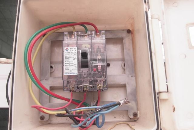 三相电怎么接220v电热水器?需要注意什么?