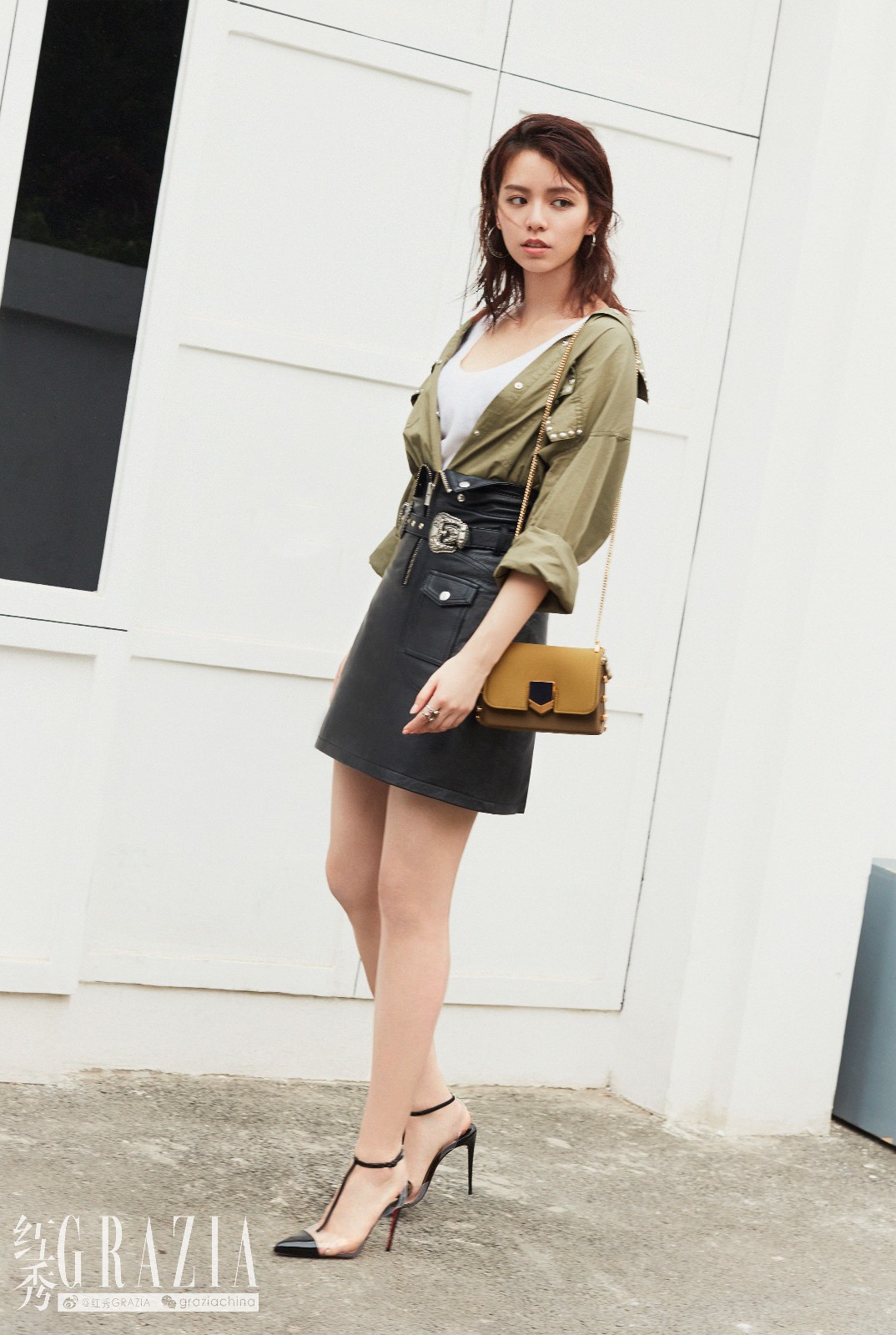 宋芸桦示范最潮出街style 甜酷不羁展豆蔻芳华