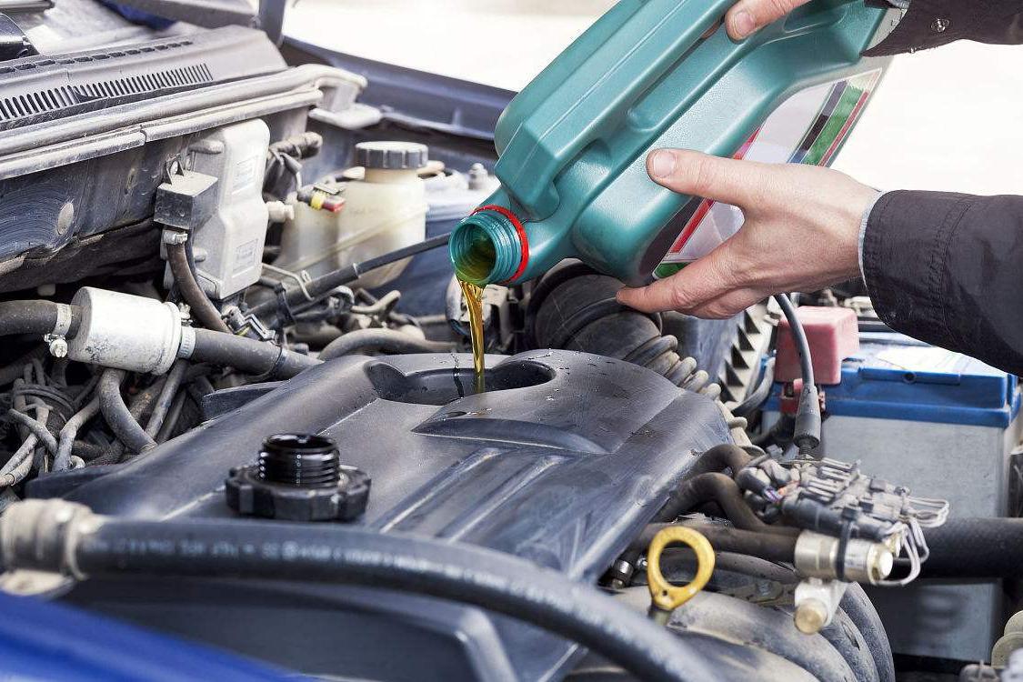 一年只跑3000公里机油用换么？10万以下买这几款轿车