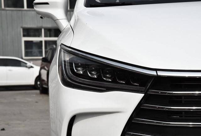 这神车上市两月卖出1.4万辆，带汉字标配ESP，8万买啥别克GL8