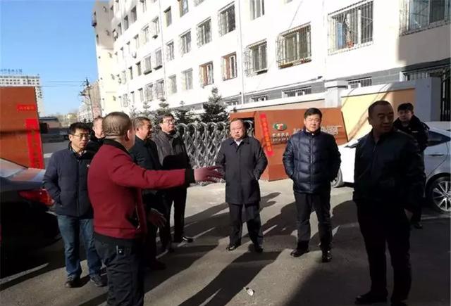 【洁净赛罕】春节巡查扫街 确保环境整洁