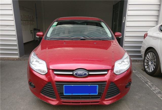 最运动的两厢车之一，福特福克斯开过的人都知道他的操控很棒