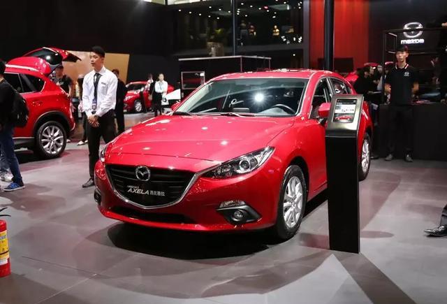 年轻人还买朗逸? 这车仅10万, 操控性不输思域, 颜值让轩逸羡慕