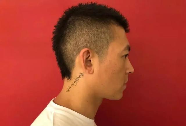 刚Diss完吴亦凡的陈冠希，转脸就剪了个同款发型……