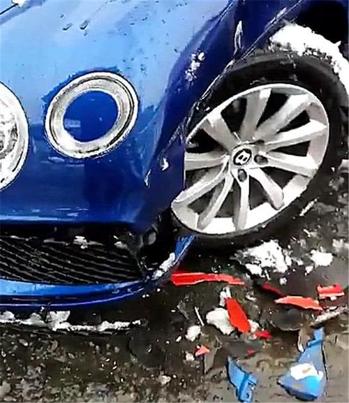 三轮车撞278万宾利,维修费达30万,对方却说比