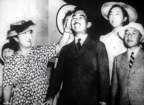 揭秘:抗战胜利后日本天皇为何被从战犯名单中