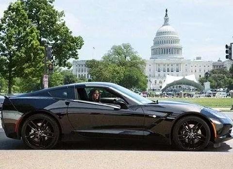 漫威超级英雄都开什么车? 黑寡妇科尔维特Stingray