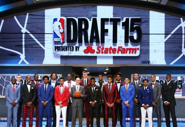 到底哪个身体更劲爆?NFL和NBA新秀体测数据