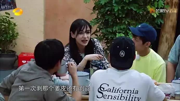《向往的生活》杨颖倪妮卸妆后大对比，杨颖一个细节让人失望！