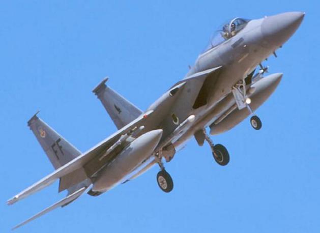 美军目前最先进的鹰系列轰炸机,空地王者F1