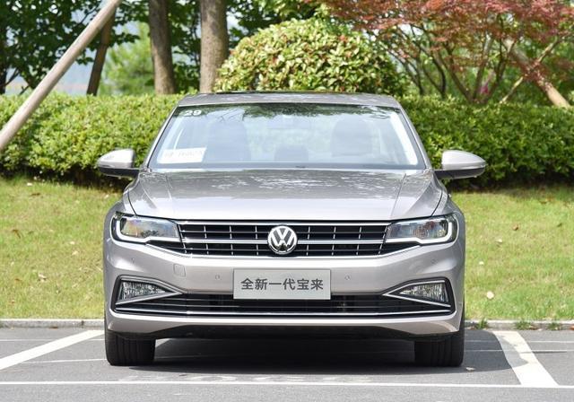全新一代宝来上市11.28万起售,比了比还是干不