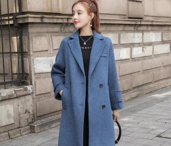 矮个子女生穿长款风衣_矮个子微胖女生穿搭