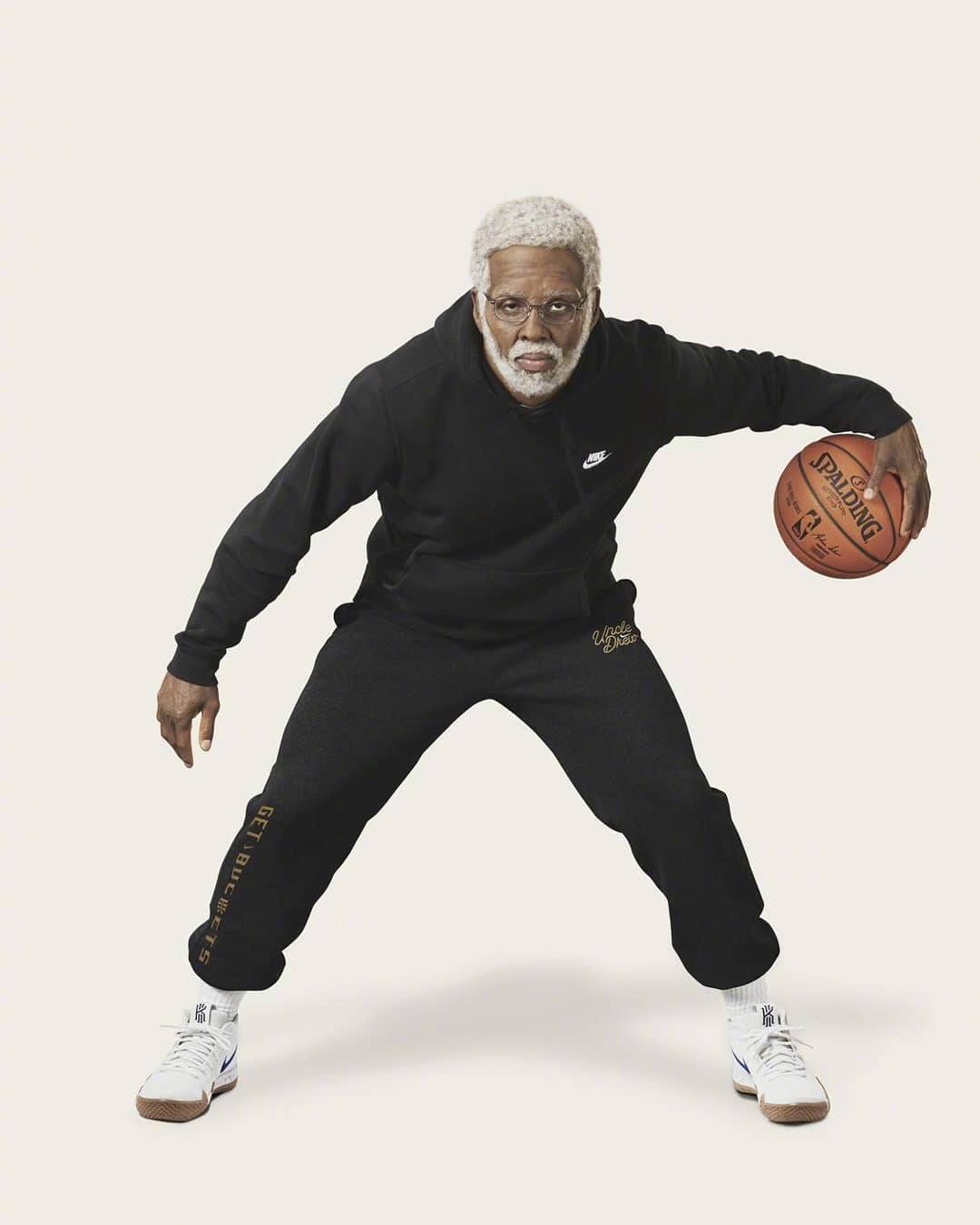 配合欧文的大电影《德鲁大叔》推出的“Uncle Drew”套装